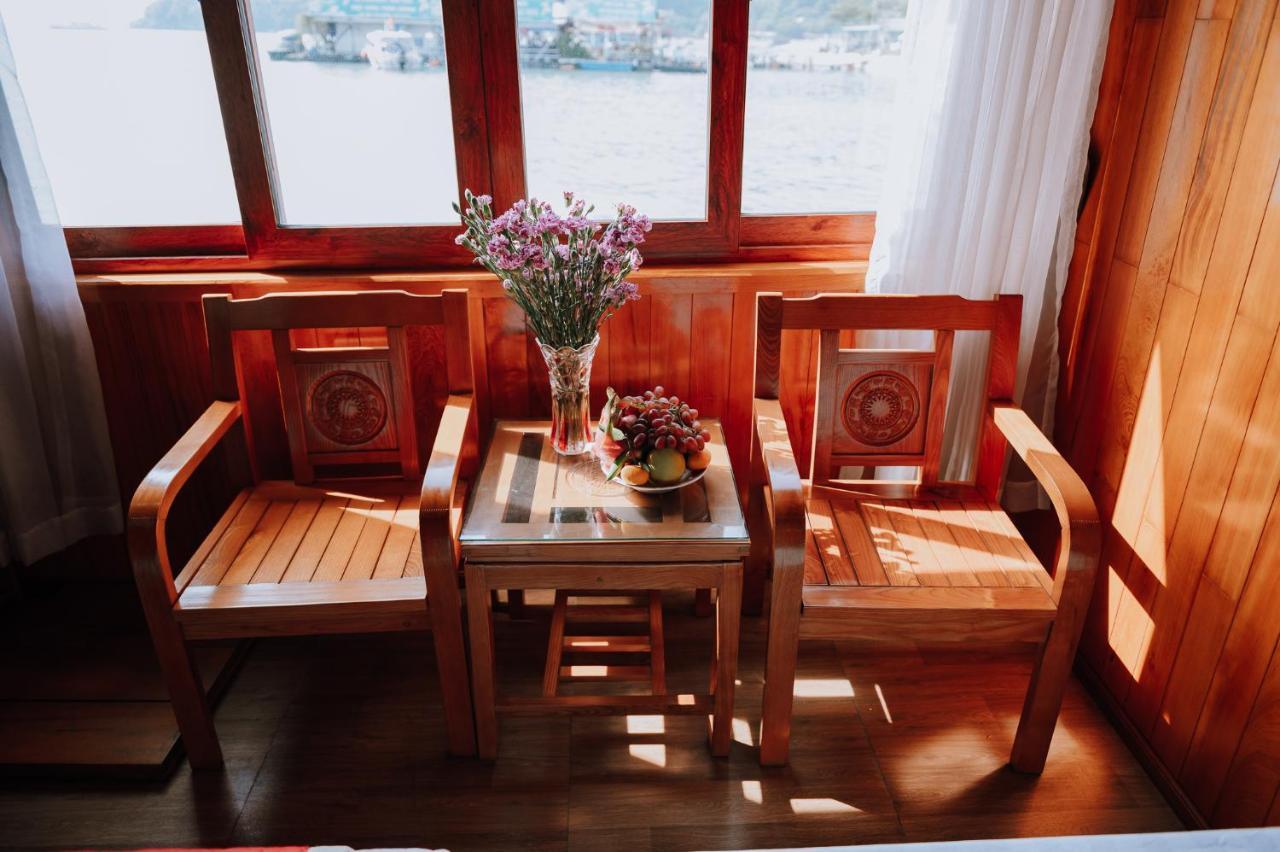 Cat Ba Bay Cruises Hotel Dong Khe Sau Ngoại thất bức ảnh