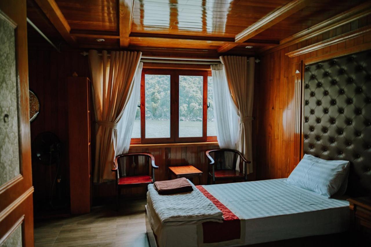 Cat Ba Bay Cruises Hotel Dong Khe Sau Ngoại thất bức ảnh