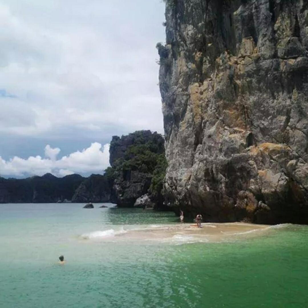 Cat Ba Bay Cruises Hotel Dong Khe Sau Ngoại thất bức ảnh