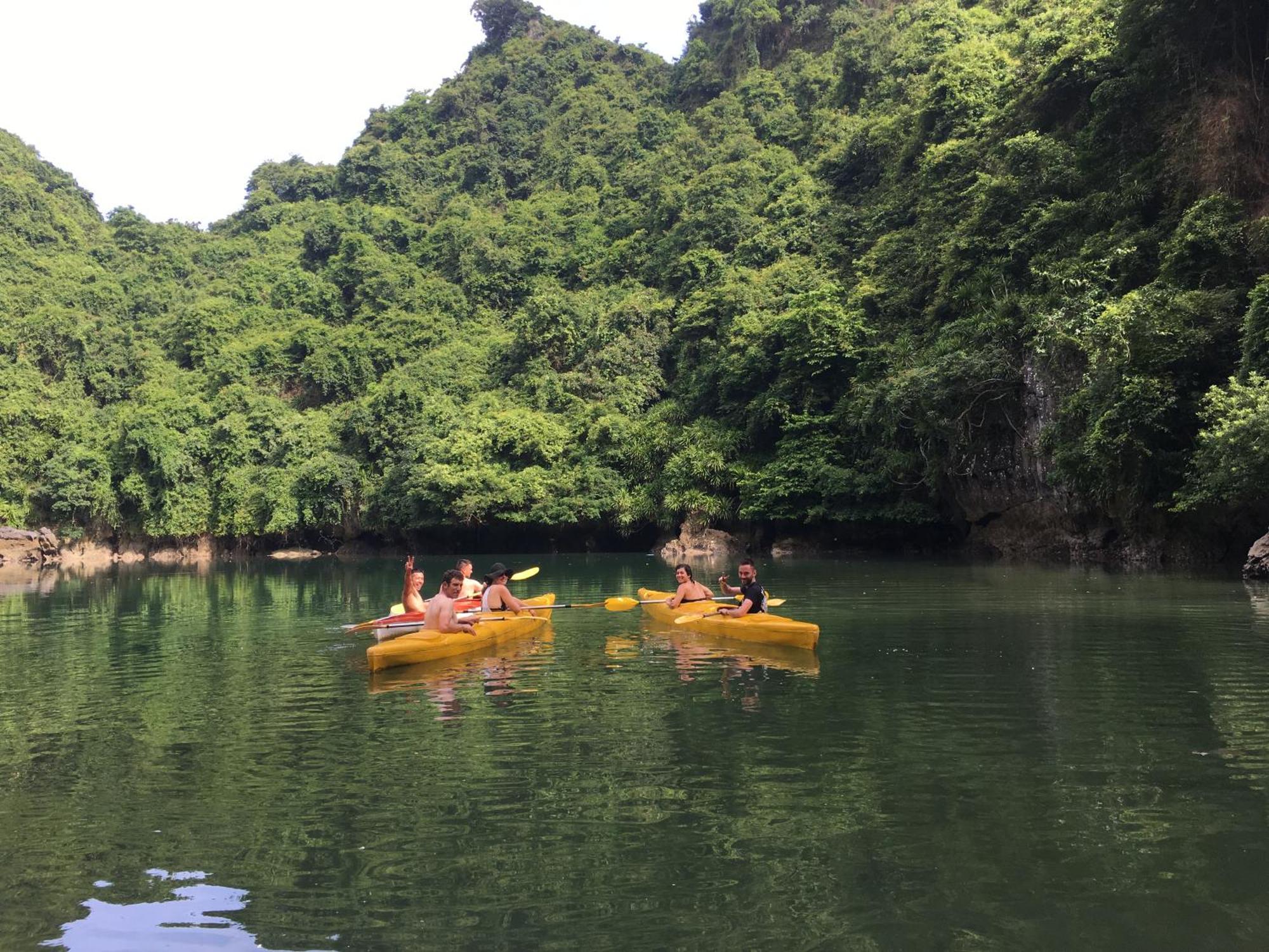 Cat Ba Bay Cruises Hotel Dong Khe Sau Ngoại thất bức ảnh